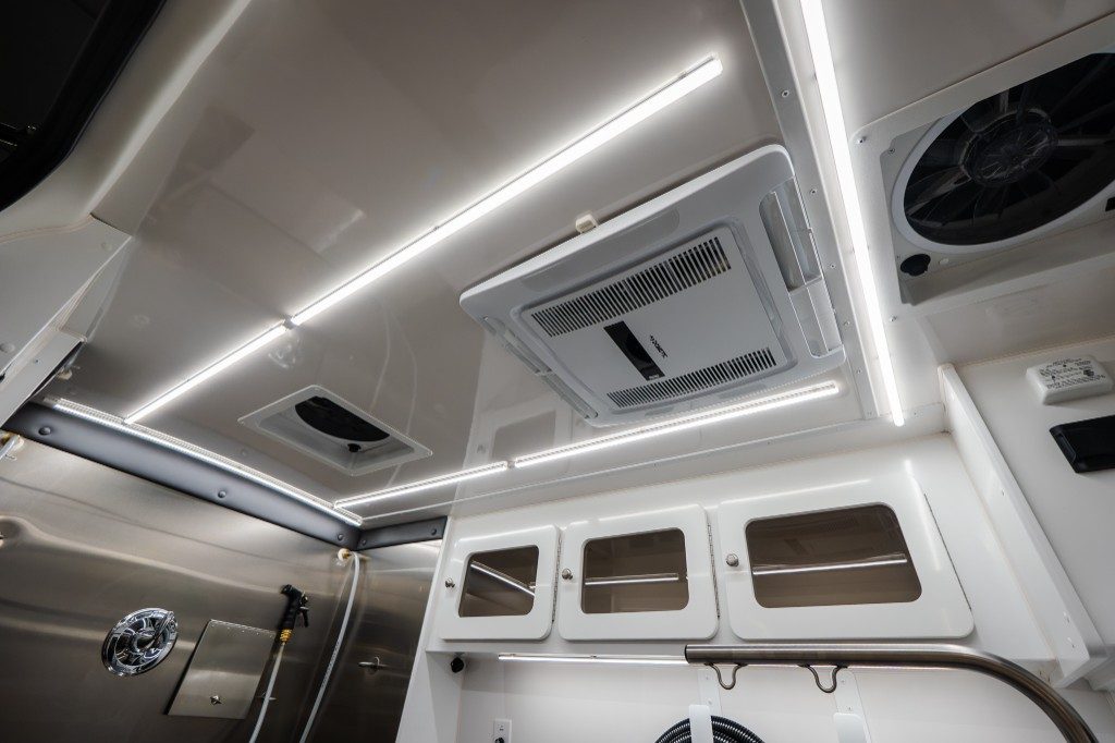 Ceiling climate unit and task lighting