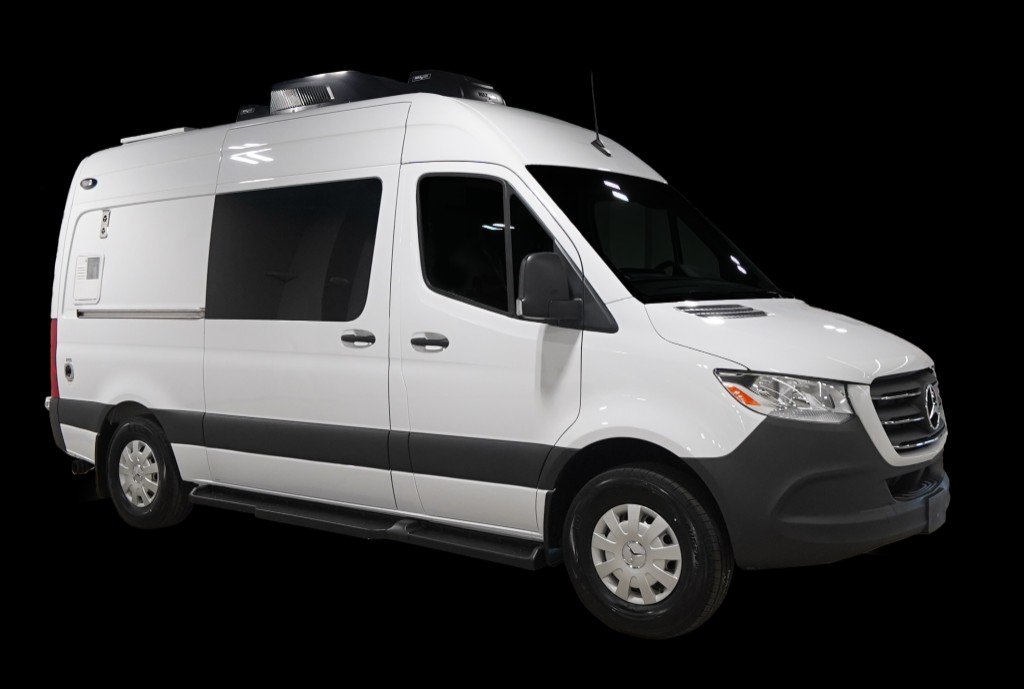 White Quantum Groom Mercedes Sprinter exterior, three-quarter studio view