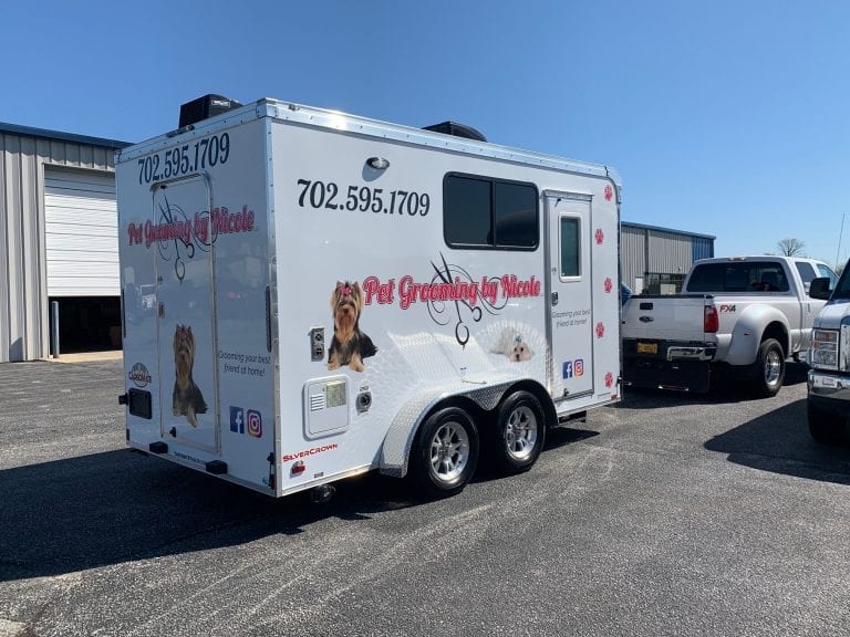 Mobile groomer hot sale dog